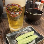 焼鳥丸万 - お通しとビール