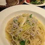 トラットリア・イタリア - 春キャベツが甘くにんにくが効いていて美味しい！