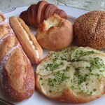 パザパ - 料理写真:のり塩･ごまあんぱん･湯種チーズ･クロワッサン･ミルクフランス･ドュミ バケット