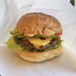 ローラーコースト - アボカドチーズバーガー
それほど高さは有りませんが、バーガー袋に入れ軽く潰しながら食べると食べやすい