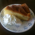 カフェオリーバ - 自家製リンゴのケーキ(200円) 