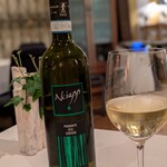 リストランテ イル バンビナッチョ - ツレのおかわり２杯目のワイン。１本目は撮るの忘れてしもたぁ〜