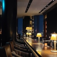 DINING & BAR TABLE 9 TOKYO - 