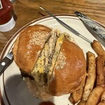 HYOE'S BURGERS + FRIES - 