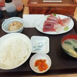 中央食堂 - 刺身定食　四点盛り