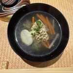 東山 吉寿 - トリッパ、玉ねぎ、人参、大根