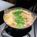 博多串焼きよかろうもん - 特選和牛もつ鍋　一人前　1518円