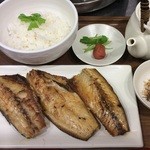 干物まるの大人気干物のお食事