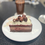 ル・ショコラ・アラン・デュカス - 【ショコラグラッセ　1,100円】
【フォレノワール　　1,650円】