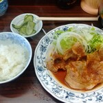 みっちゃん食堂 - 日替り  しょうが焼定食   880円
