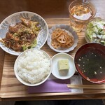 ごはんcafe あむっと - 料理写真:春キャベツと鶏のニンニク味噌炒め（1,000円）
