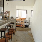 スパイスカレー モクロミ - 店内観①