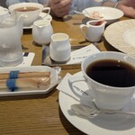 ヨックモック 青山本店 - 本当に久しぶりに来て見ました!　変わったのは…お値段と外人さんの割合が多かった事☝️