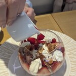 ヨックモック 青山本店 - ソースかけるんです