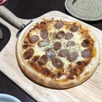 白木屋 - ソーセージピザ