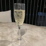 吉祥寺 井の頭テラス HONOO - スパークリングワイン。美味し。