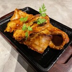吉祥寺 井の頭テラス HONOO - ポークカルビBBQ鉄板焼。美味し。