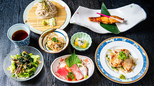 夢食房 魚とや（ユメショクボウトトヤ） - 泉中央（居酒屋）の写真