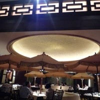 南園 - オシャレな店内
