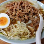 さくらい - 2025.4ワンタンメン800円 鶏皮ﾄｯﾋﾟﾝｸﾞ150円