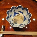 鮨 土方 - 岩牡蠣はミルキーな味と食感