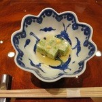 鮨 土方 - 突出しは青海苔の湯葉
