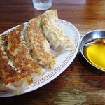 日の出製麺所 - 餃子￥３５０　※税込価格