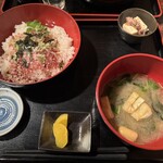 けむり屋 牛ぉ～鳥こう - 十勝牛とろ丼定食