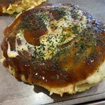 ぼちぼち - お好み焼きミックス８５０円＋チーズ載せ１５０円１０００円