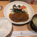社 - ハンバーグ定食　800円