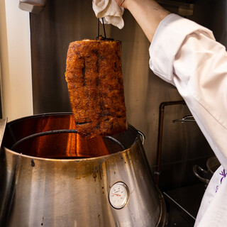 上海本店の名物料理”窯焼き”