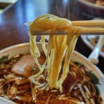 関所食堂 - 麺リフトアップ