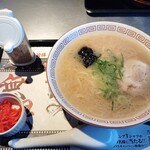 らあめん花月嵐 - すり胡麻と紅ショウガ付いてきます