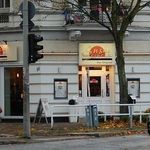 Sushi Circle - 外観。