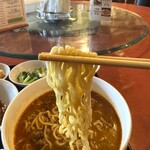 中国飯店 - 麺はこんな感じ〜♪