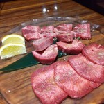 焼肉USON - 【焼き物 (塩)】厚切りタン、タン塩、タンコリ