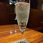 焼肉USON - 乾杯。樽生スパークリングワイン (白)