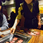 焼肉USON - ママいわく「お肉に合わせた焼き方が大切！」