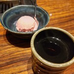 焼肉USON - あまおうのアイスクリーム、お茶