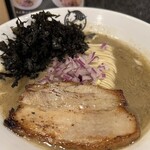 煮干らあめん　じんべえ - 濃厚煮干らぁめん 950円