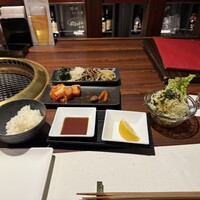神戸牛炭火焼肉 いく田 代々木 - 