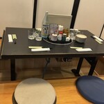 焼鳥かさ岡 - 小上がり