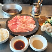 しゃぶしゃぶつかだ 渋谷スクランブルスクエア - 【HACHIKO  ”ハチ公”  LUNCH  】黒毛和牛とブランド豚2種盛り合わせすき焼・しゃぶしゃぶセット