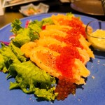 島食材と出汁の店 といろ - こぼれいくらのサーモンのレアカツ