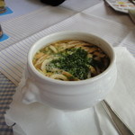 Löwenbräukeller - 細切りクレープ入り牛テールスープ