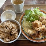 たんぽぽ - 唐揚げ定食です。