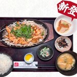 西村商店 - よさこい尾鶏と山芋の梅肉ソース炒め定食