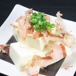 馬刺し郷土居酒屋 おしょうしな - おつまみ 冷奴