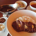ザ・ロイヤルゴルフクラブ - ステーキカレー