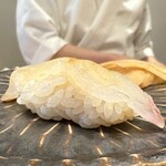 立ち食い鮨極 東桜店 - ひらめ